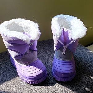 Oshkosh snow boots side 7 toddler